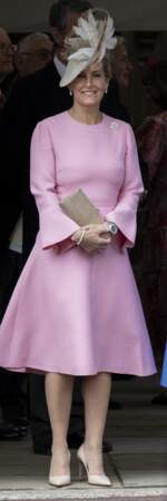 La comtesse de Wessex, Sophie Rhys-Jones en robe trapèze rose bonbon à Londres, le 13 juin 2022.