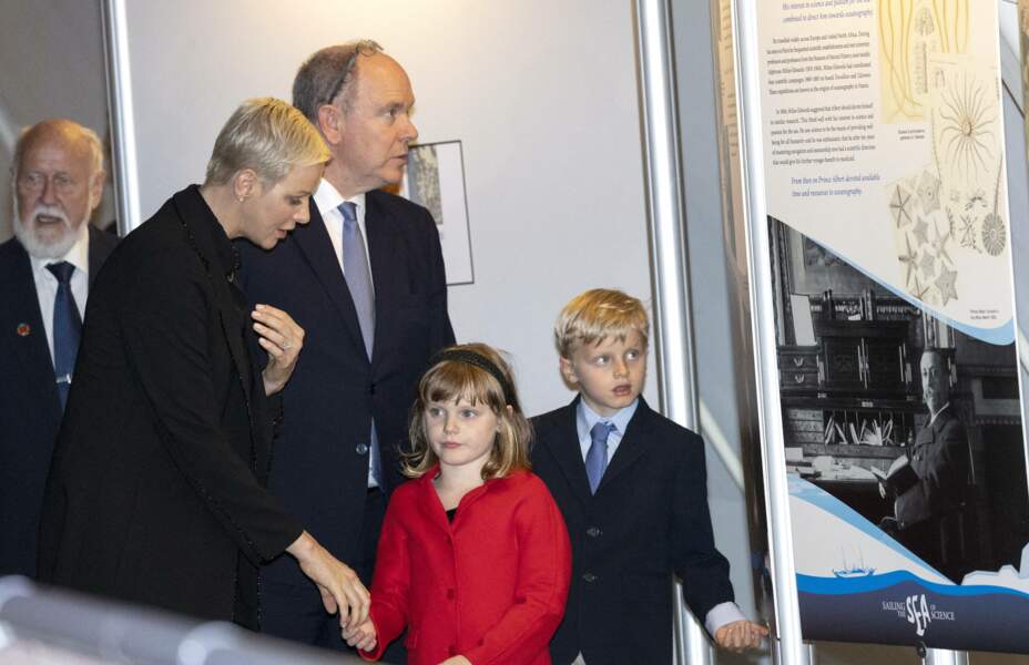 La famille royale monégasque durant leur visite à l'exposition "Sailing the Sea of Science", en Norvège, le 22 juin.