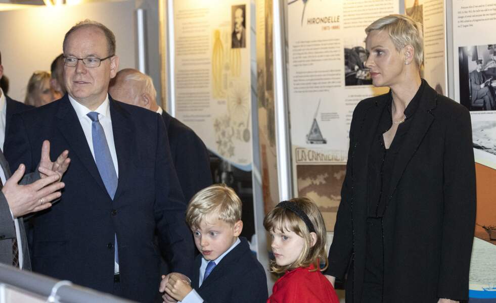 La famille royale monégasque durant leur visite à l'exposition "Sailing the Sea of Science", à Oslo (Norvège), le mercredi 22 juin.