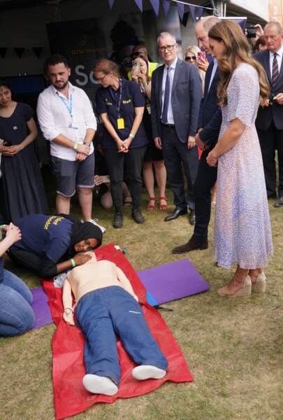 Le prince William et Kate Middleton assistent à un cours de premier secours, ce 23 juin