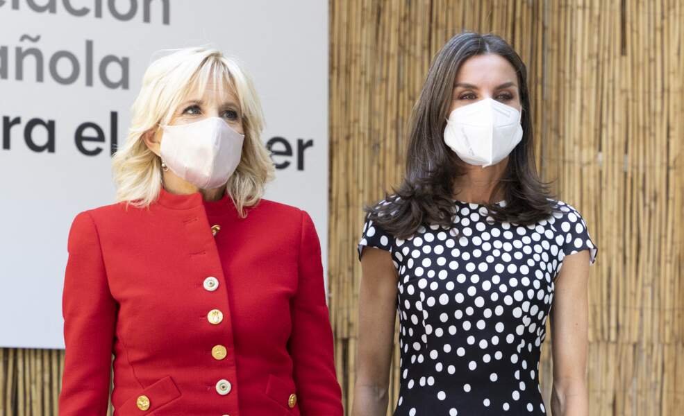 Pour cet événement public, Letizia d'Espagne et Jill Biden ont remis des masques de protection