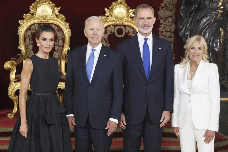 Le roi Felipe VI d'Espagne et la reine Letizia avec Joe Biden (président des Etats-Unis), et sa femme Jill Biden Dîner de gala du 32ème Sommet de l'OTAN au Palais royal de Madrid, le 28 juin 2022.