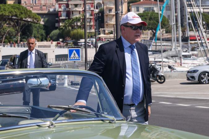 Albert II sur le port de Monaco pour l'inauguration du nouveau musée de sa prestigieuse collection de voitures