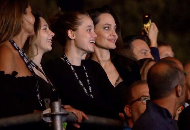 Angelina Jolie et sa fille Shiloh ont été ravies de partager cette soirée entre filles, lors du concert de Måneskin, au "Circo Massimo", à Rome, le 9 juillet 2022.