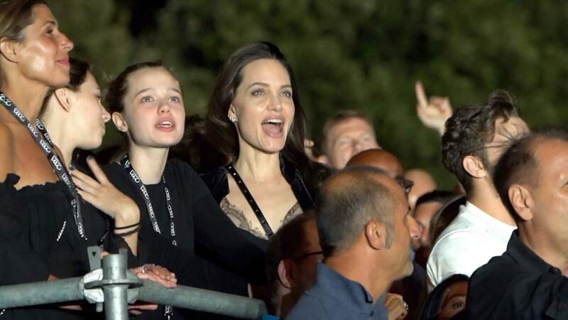 Angelina Jolie et sa fille Shiloh ont assisté au concert de Måneskin pour la première mondiale du "Loud Kids Tour", au "Circo Massimo", à Rome, le 9 juillet 2022.