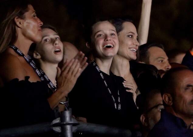 Angelina Jolie et sa fille Shiloh ont (presque) volé la vedette au célèbre groupe de rock italien Måneskin, au "Circo Massimo", à Rome, le 9 juillet 2022.