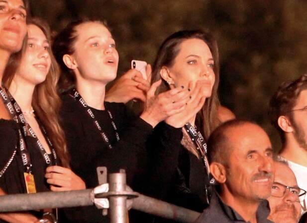 Shiloh, la fille d'Angelina Jolie, semblait ravie d'assister au concert de Måneskin, au "Circo Massimo", à Rome, le 9 juillet 2022.