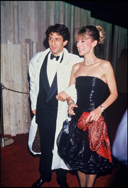 Dorothée au bras de Richard Anconina pour assister à la cérémonie des 7 d'Or, le 25 octobre 1986.