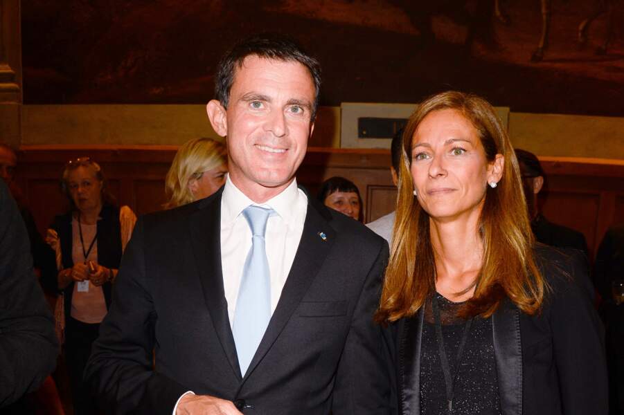 Manuel Valls et sa femme Anne Gravoin lors de la Générale de l'opéra en plein air "La Bohéme" à l'Hôtel des Invalides à Paris le 6 septembre 2016.