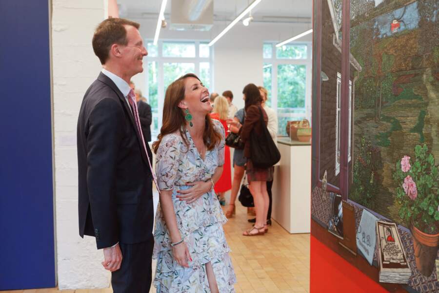 La princesse Marie de Danemark et le prince Joachim de Danemark au vernissage de l'exposition du peintre Danois Jesper Christiansen à la maison du Danemark le 18 mai 2022.