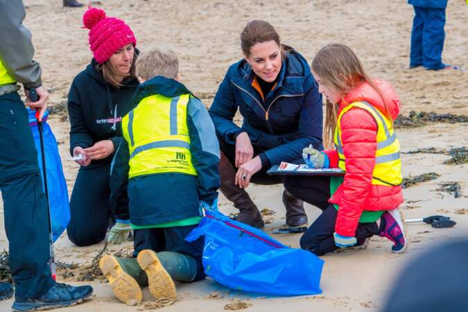 Kate Middleton sur la plage de Newborough au Pays de Galles le 8 mai 2019