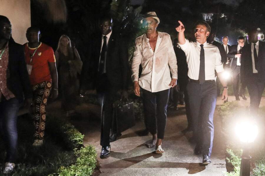 Dans la soirée du 26 juillet, Emmanuel Macron a assisté à un concert de Yannick Noah au Cameroun.