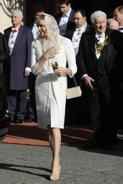Charlene de Monaco très chic en Dior pour rencontrer le pap Benoît XVI au Vatican en 2013. 