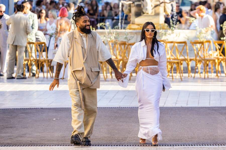 PHOTOS - Tina Kunakey, Dua Lipa… défilé de stars au mariage du créateur