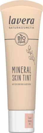 Mineral Skin Tint, Lavera, 13,90€ les 30ml existe les 3 teintes sur lavera.fr et en magasins bio
