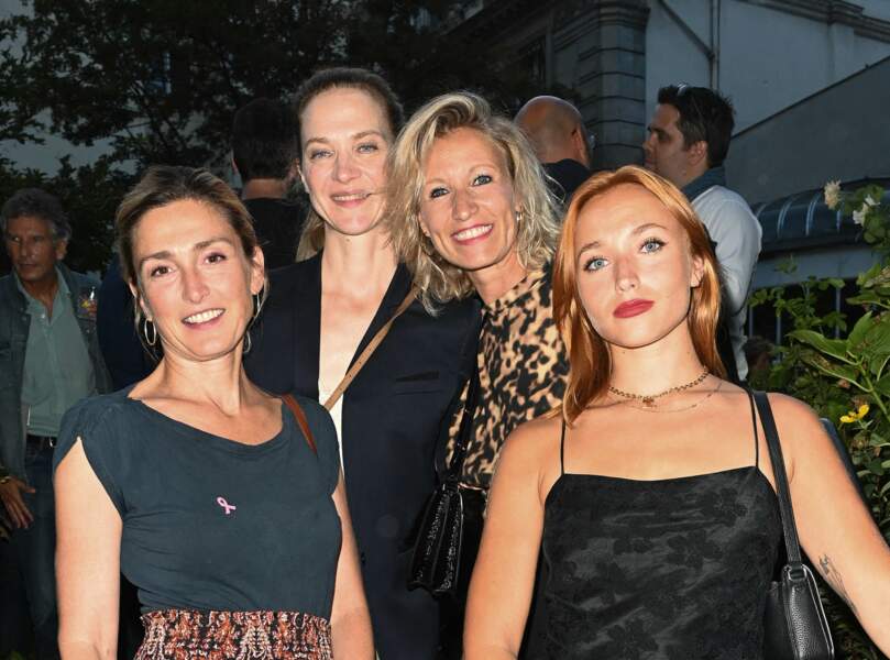 Julie Gayet, Odile Vuillemin, Alexandra Lamy et Chloé Jouannet au 1er Cocktail des nommés du Festival de la fiction de La Rochelle dans l’hôtel particulier de la SACD à Paris le 1er septembre 2022. 