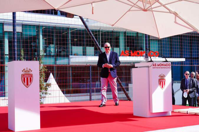 Le prince Albert II de Monaco a fait une nouvelle apparition publique ce lundi 5 septembre 2022. 