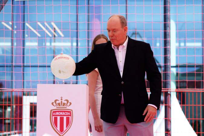 Le prince Albert II de Monaco était visiblement ravi d'assister à l'inauguration du centre de performance de l'AS Monaco à La Turbie, le 5 septembre 2022.