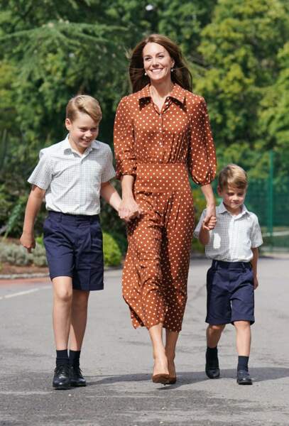 Kate Middleton, rayonnante, pour la rentrée de ses trois enfants.