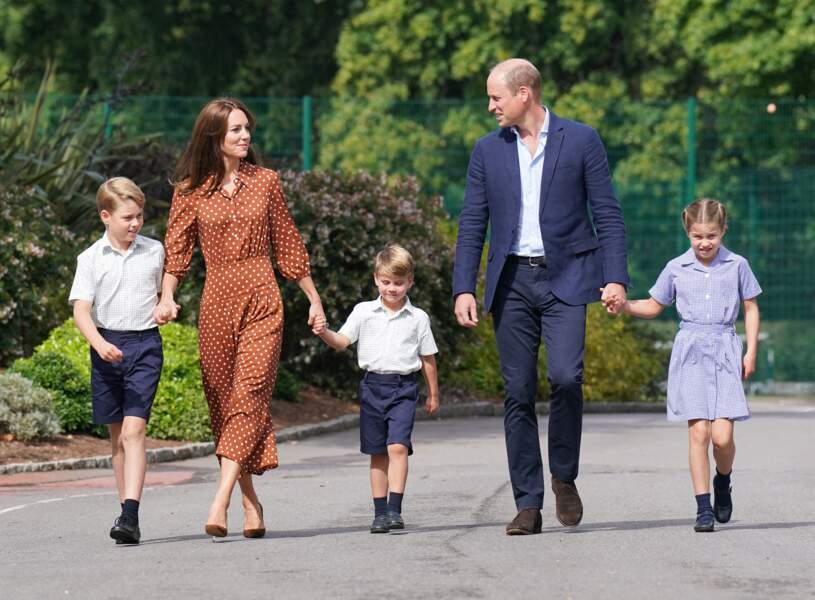 Pour cette rentrée 2022, Kate Middleton a choisi une robe longue à pois Rixo et des escarpins assortis