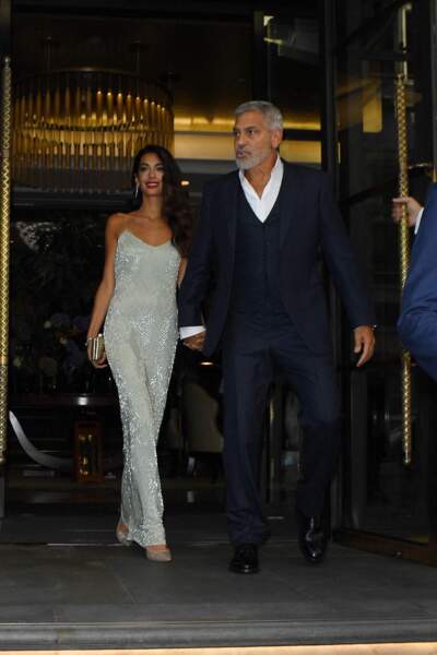 George Clooney et sa femme Amal arrivent à l'avant-première du film "Ticket to Paradise" à Londres, le 7 septembre 2022.
