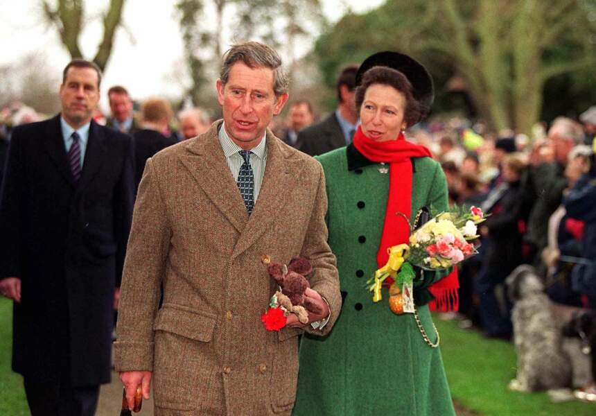 Le roi Charles III et la princesse Anne