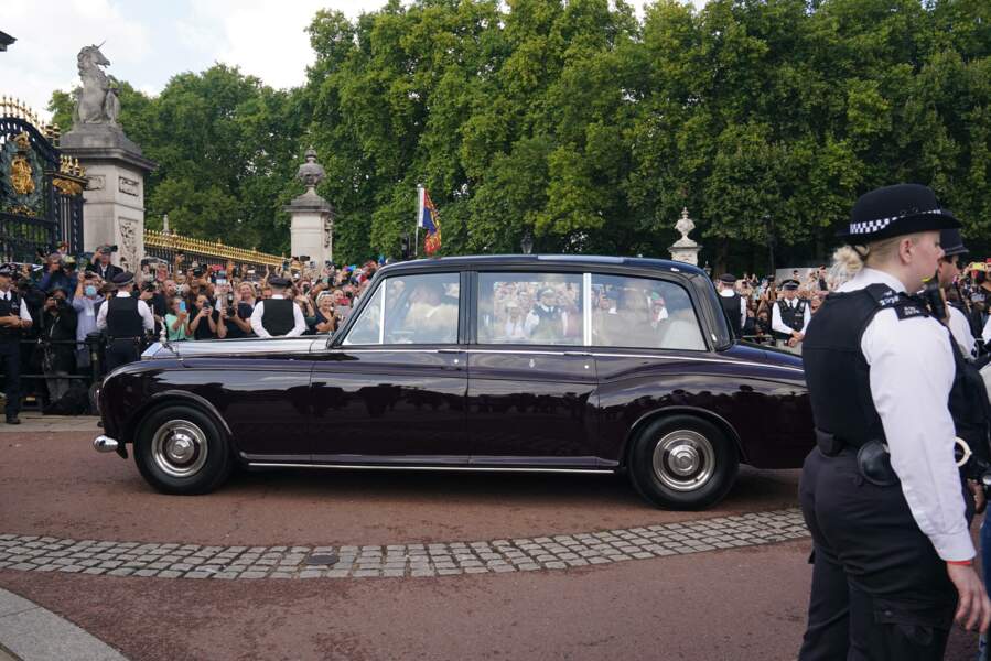 Le roi Charles III et son épouse Camilla sont arrivés à Buckingham Palace, à Londres, le 9 septembre 2022.