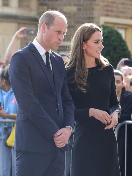 Catherine, princesse de Galles et William, prince de Galles le 10 septembre 2022, devant le château de Windsor, deux jours après le décès de la reine Elisabeth II d'Angleterre. 