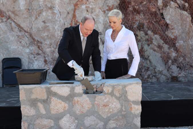 La princesse Charlène de Monaco devient présidente de la SPA, lors de l'annonce faite à l'occasion de la pose de la première pierre du futur refuge de la SPA de Peille, près du Mont Angel. Le 12 septembre 2022
