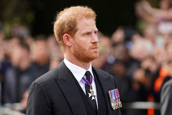 Le prince Harry, duc de Sussex - Procession cérémonielle du cercueil de la reine Elizabeth II du palais de Buckingham à Westminster Hall à Londres, le 14 septembre 2022.