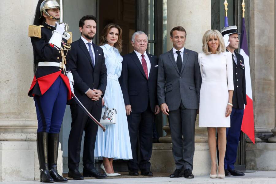  Emmanuel Macron, Brigitte Macron, La reine Rania et le prince héritier Hussein Bin Abdallah de Jordanie à Paris, le 14 septembre 2022. 