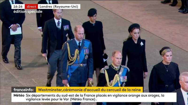Kate et William, Meghan et Harry - Procession cérémonielle du cercueil de la reine Elizabeth II du palais de Buckingham à Westminster Hall à Londres. Le 14 septembre 2022.
