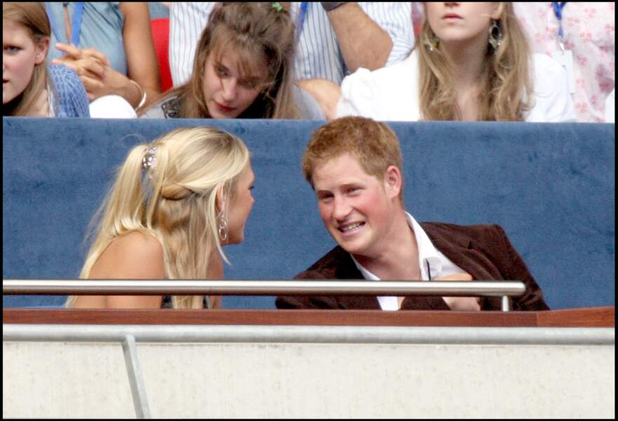 Le prince Harry et sa petite amie Chelsy Davy au concert en hommage à Diana en juillet 2007.