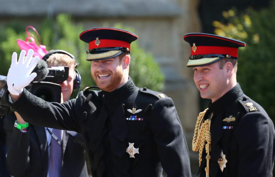 Le prince Harry accompagné de son frère et témoin William à la chapelle St. George au château de Windsor, le jour de son mariage le 19 mai 2018