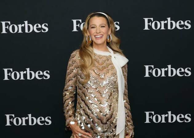 Blake Lively est enceinte de son quatrième enfant, ce 15 septembre 2022. Pour l'occasion, elle craque pour un total-look signé Valentino durant un gala organisé par Forbes en l'honneur des femmes à New York.