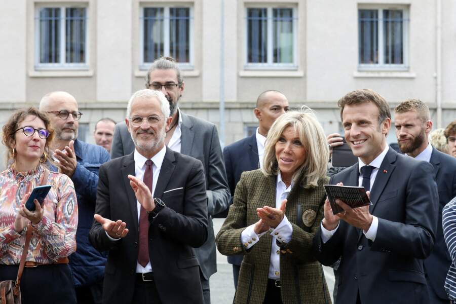 Le maire d'Aubusson, Michel Moin, était aussi présent pour accueillir Emmanuel et Brigitte Macron.