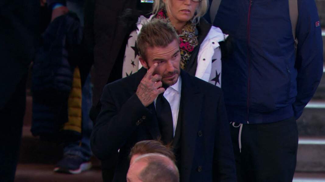David Beckham, visiblement très ému, a versé une larme en rendant un dernier hommage à la reine Elizabeth II d'Angleterre à Westminster Hall à Londres le 16 septembre. 