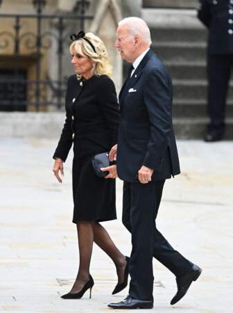 Le président Joe Biden et sa femme Jill sont entièrement vêtues de noir pour les funérailles de la reine Elizabeth II, le 19 septembre 2022. 