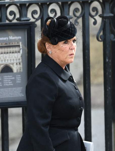 Sarah Ferguson bouleversée à la fin des funérailles d'État de la reine Elizabeth II à l'Abbaye de Westminster, le 19 septembre 2022.