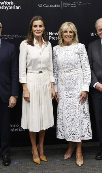 Letizia d'Espagne est sublime avec une robe chemise Ralph Lauren à New York, le 21 septembre 2022. 