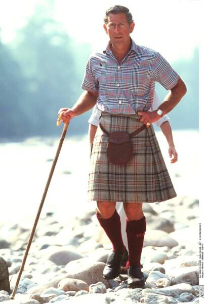 Le prince Charles porte le kilt en Écosse