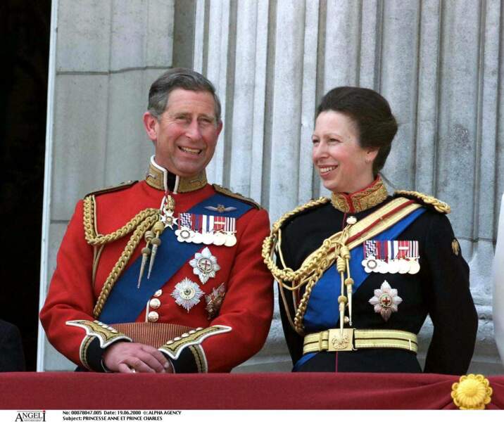 Le prince Charles et sa soeur, la princesse Anne en 2000