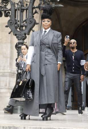Janet Jackson arrive au défilé Thom Browne à l'Opéra de Paris. 