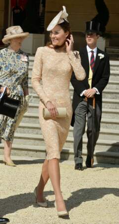 Kate Middleton lors de la Garden Party au palais de Buckingham à Londres, le 10 juin 2014.