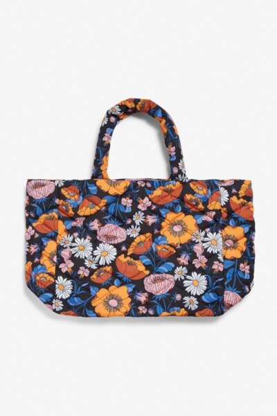 Dark retro floral oversized quilted tote bag, Monki, 30€