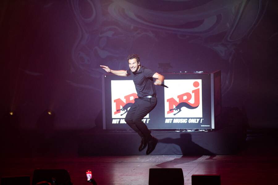 Amir, au concert "NRJ Music Tour" à La Seine Musicale à Paris, le 17 octobre 2022