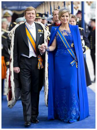 Investiture du roi Willem Alexander des Pays-Bas au palais royal à Amsterdam accompagné par la reine Maxima le 30 avril 2013