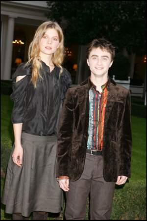 Clémence Poésy et Daniel Raddcliffe lors de la projection du film "Harry Potter et la coupe de feu", à Paris, le 8 novembre 2005.