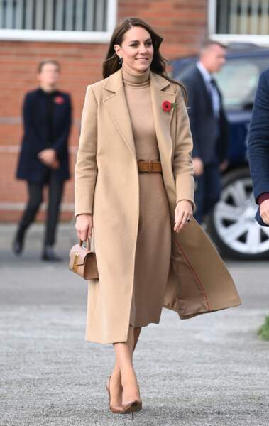 Kate Middleton s'habille de beige, une couleur très automnale à Scarborough.