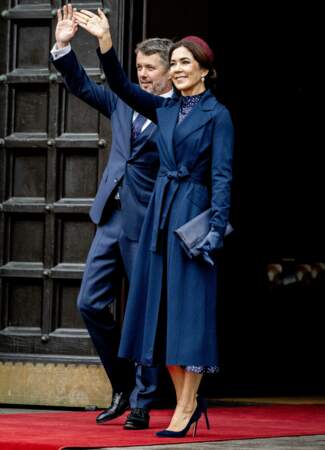 Le prince Frederik et la princesse Mary ont tous les deux choisi de porter du bleu marine pour célébrer le jubilé de la reine Margrethe II
